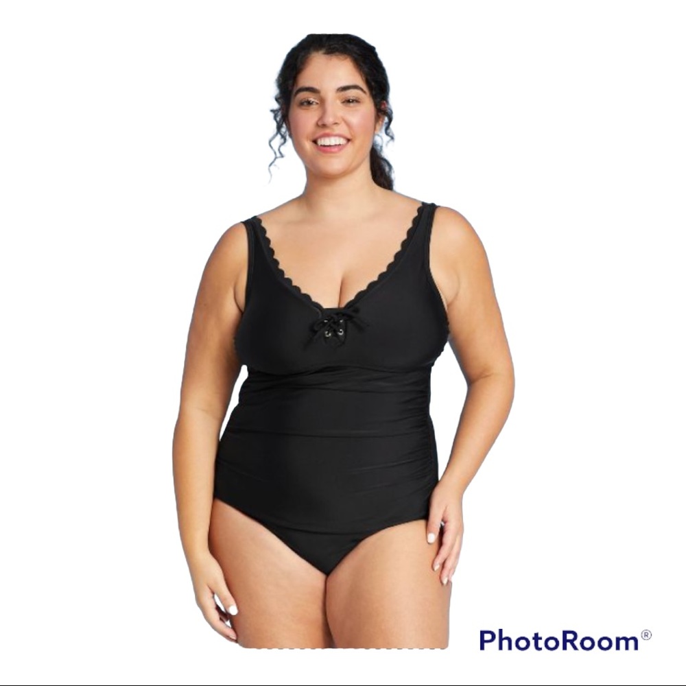 NWOT Kona Sol One Piece Swimsuit Grommet Scallop High Coverage Padded Large